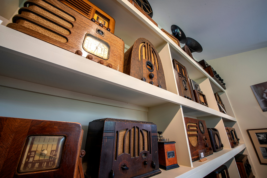 Antique radios Lac-Brome Museum